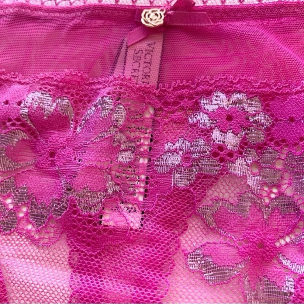 Victoria’s Secret Thong Panties Medium New - Picture 4 of 6